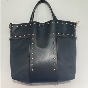 Black cross body tote!